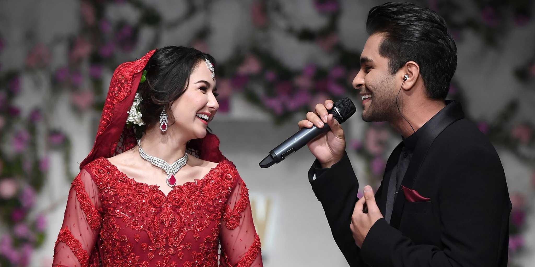 Celebrity blog photo