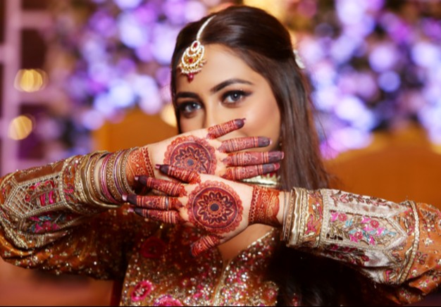 Why Are Women Pressured More for Marriage in Pakistani Society?