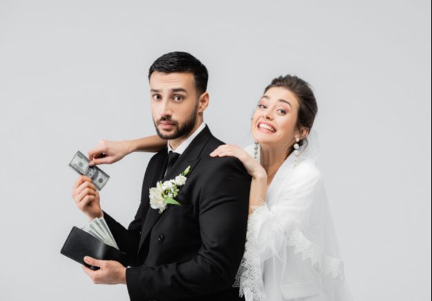 Wedding Expenses in Pakistan: Spend Before Marriage or After?