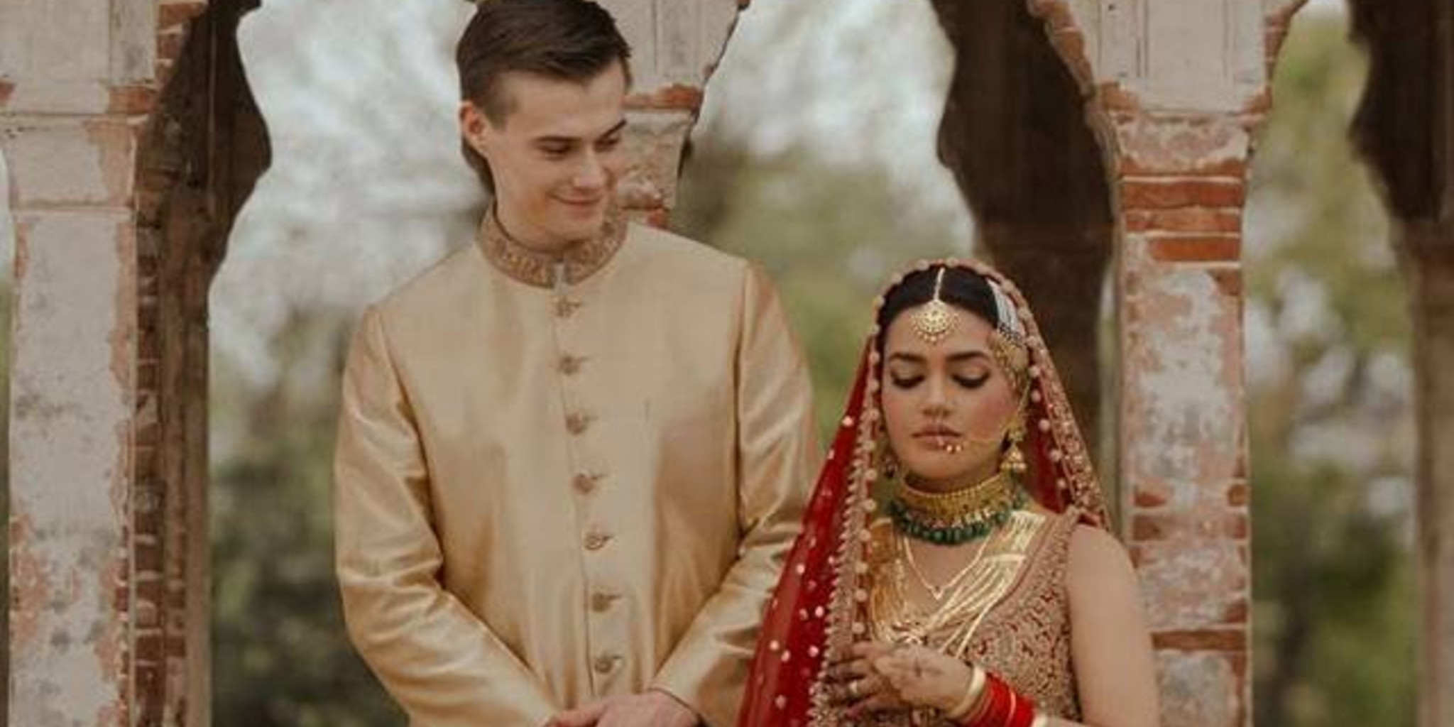 Celebrity blog photo